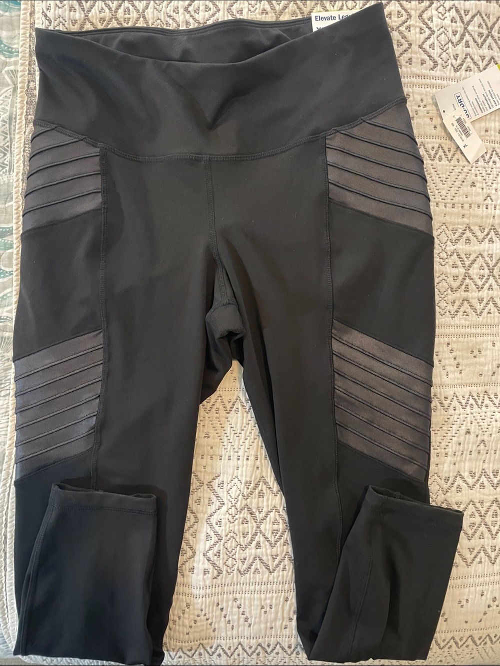 Old Navy Black High-Rise Leggings with Ribbed Mesh Panels